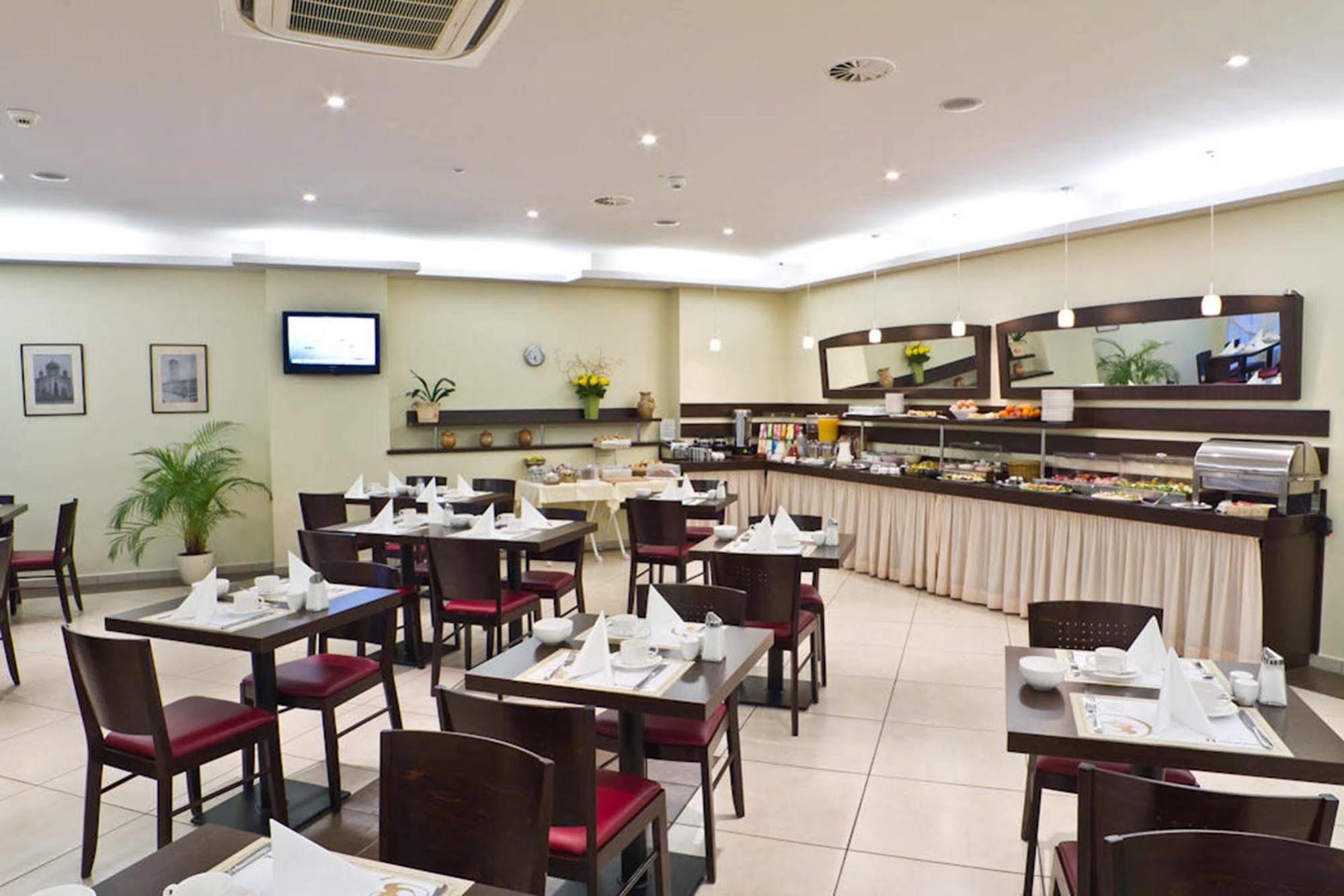Ivbergs Hotel Messe Nord Берлин Экстерьер фото